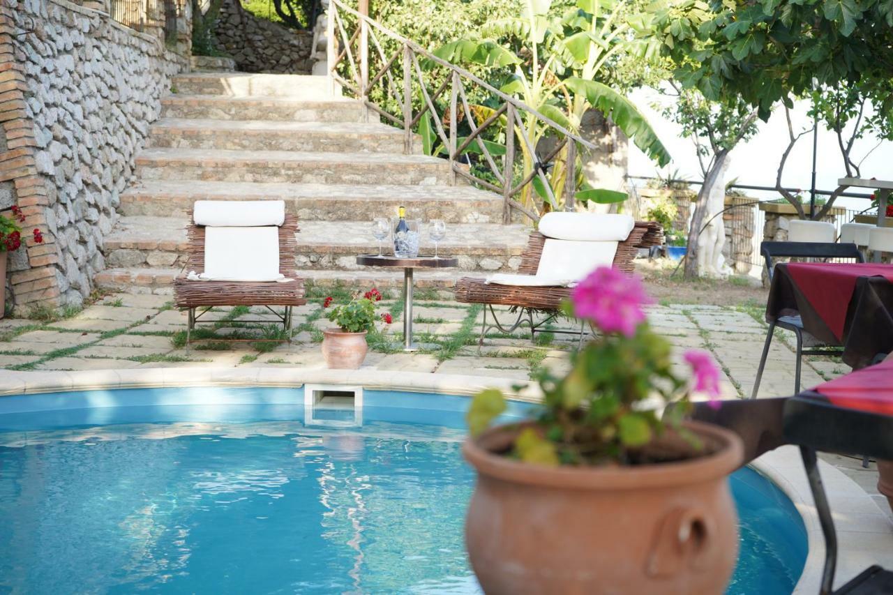 B & B Stillachiara Badolato Marina Exterior photo